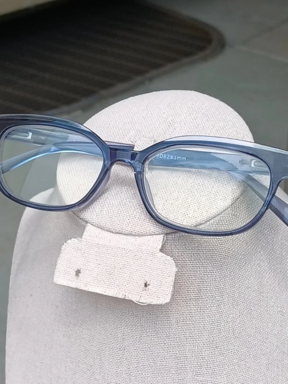 Peepers reading glasses